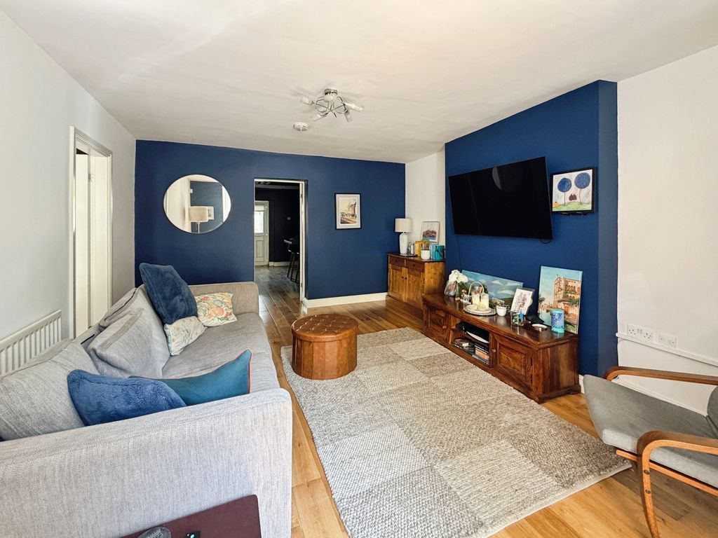 Property photo 3 of 10 Photo 12