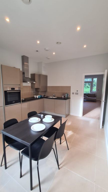 Property photo 3 of 6 Gallery