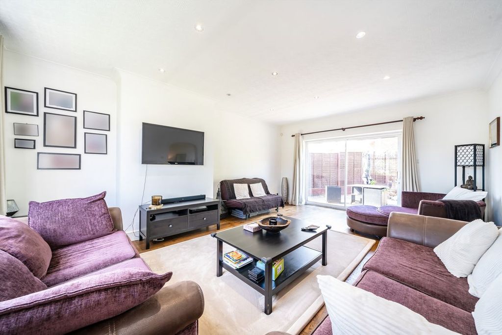 Property photo 3 of 8