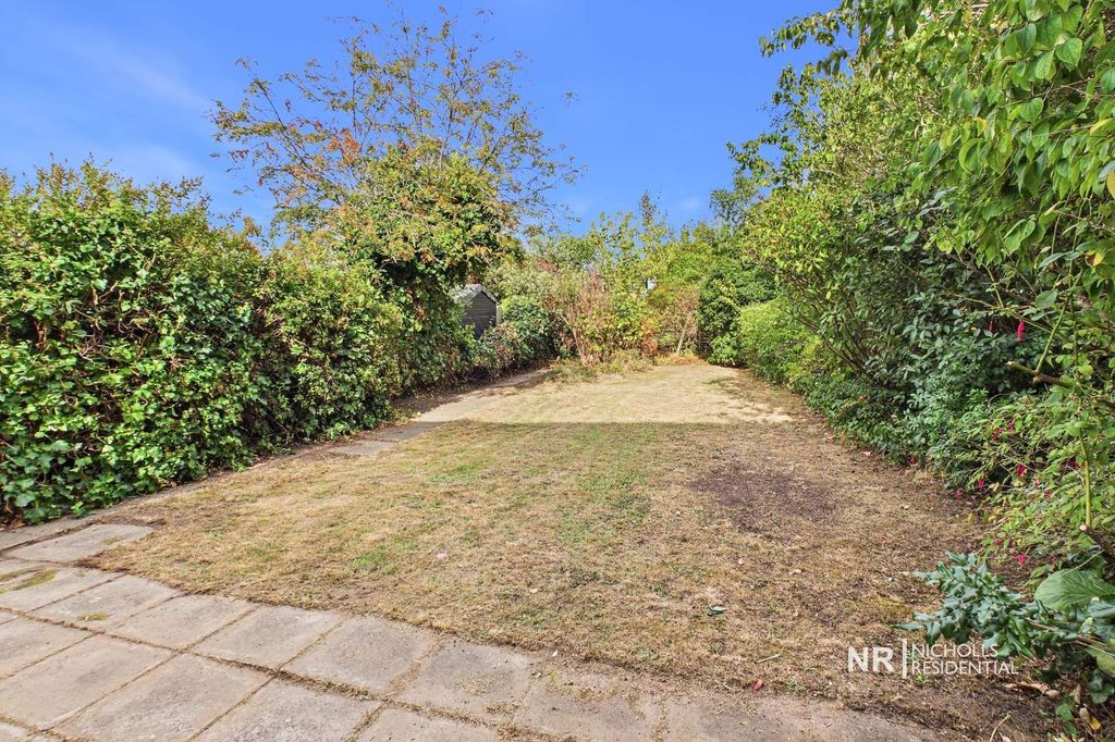 Property photo 2 of 19 Garden