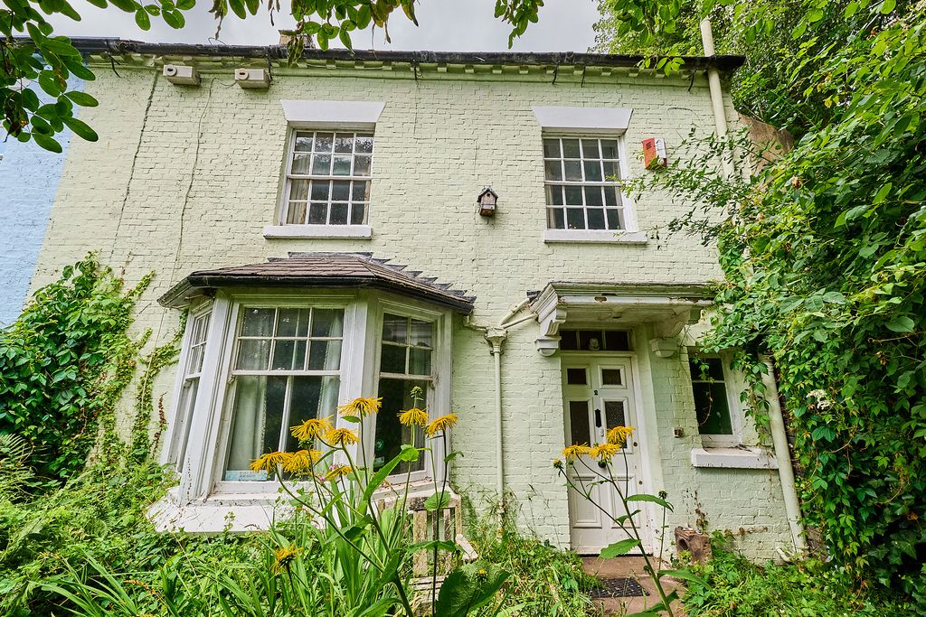 Property photo 1 of 31