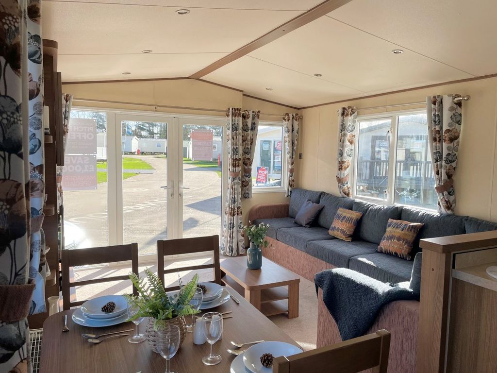 Property photo 1 of 8 Abi Ashcroft 2015 Car0064542 130077791.Jpeg