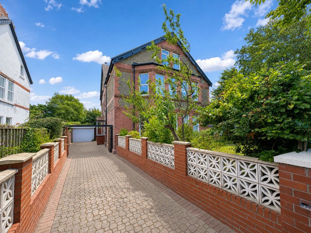 Property photo 1 of 34