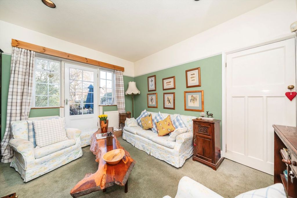 Property photo 2 of 7