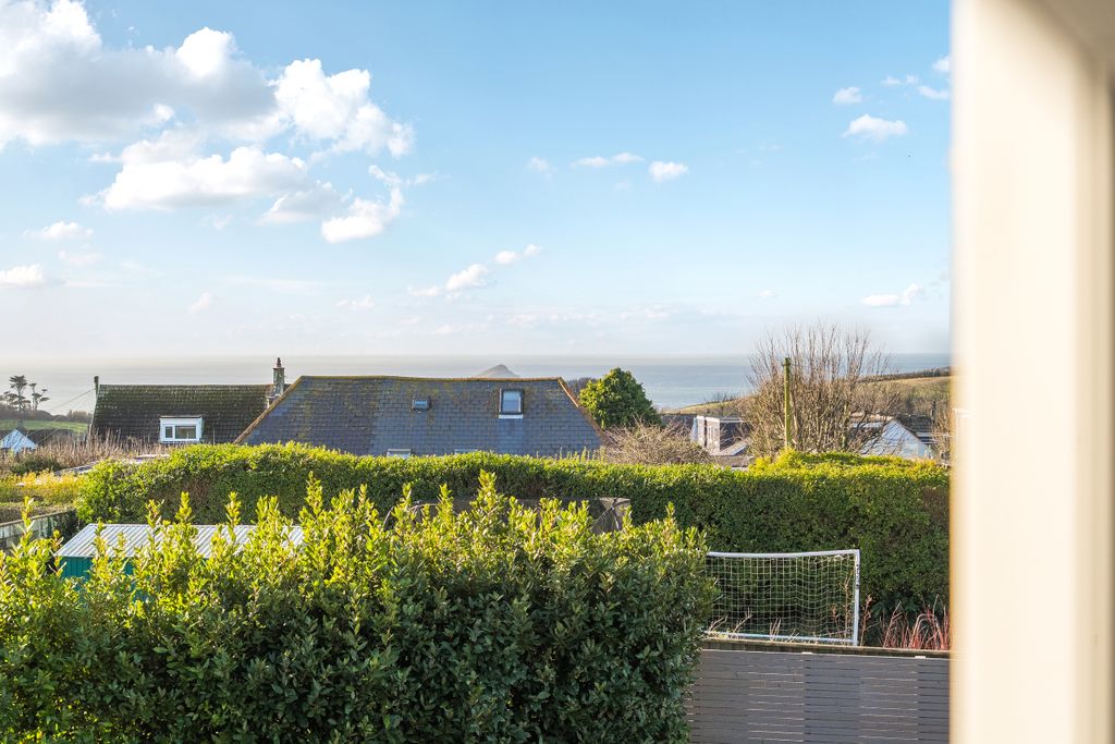 Property photo 2 of 29 1393475 (10)