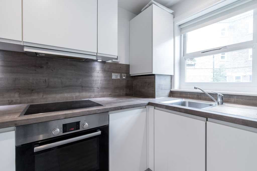 Property photo 1 of 22 Kitchen