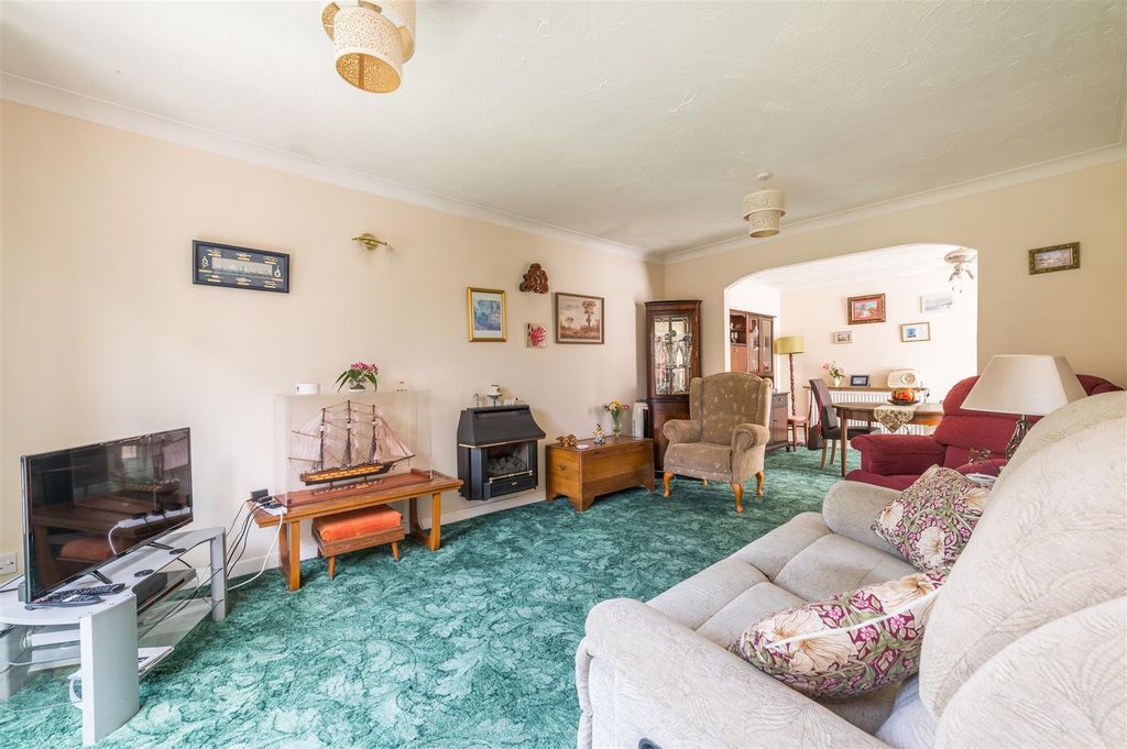 Property photo 2 of 13 Trimley.Jpg