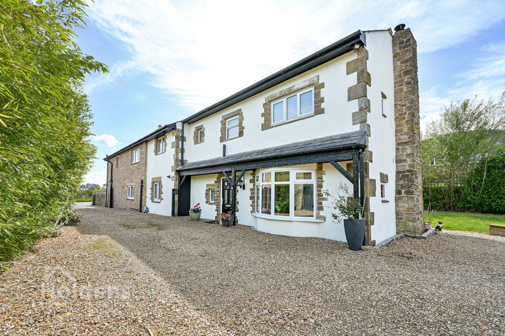 Property photo 1 of 34