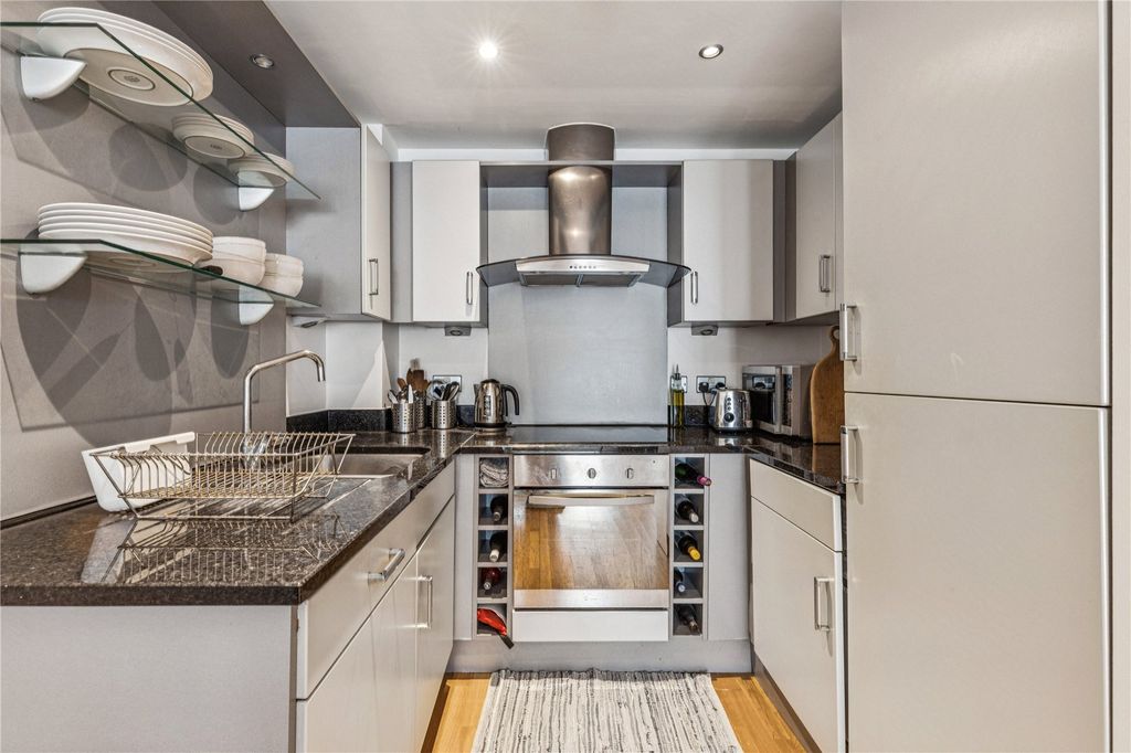 Property photo 2 of 16 Picture No. 05