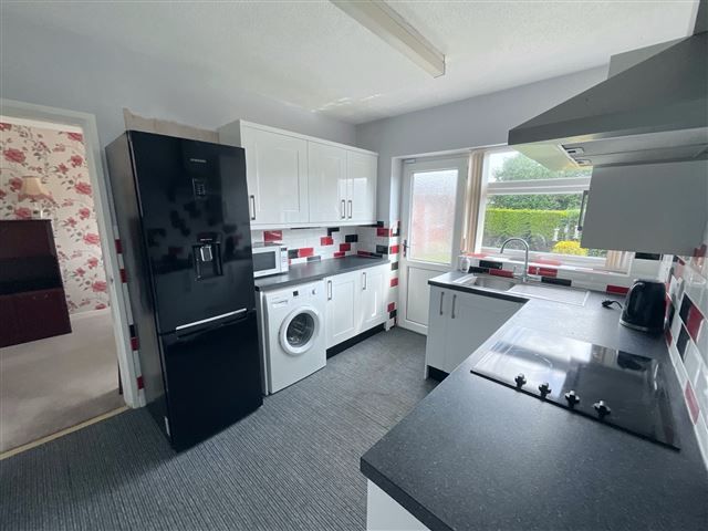 Property photo 3 of 21 Kitchen
