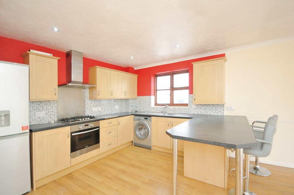 Property photo 2 of 17 Photo