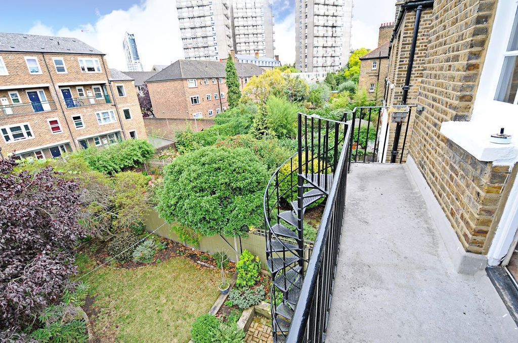 Property photo 2 of 9 Picture No. 10