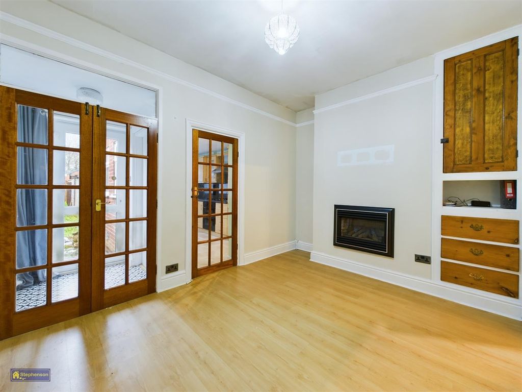 Property photo 3 of 8 Dining Room