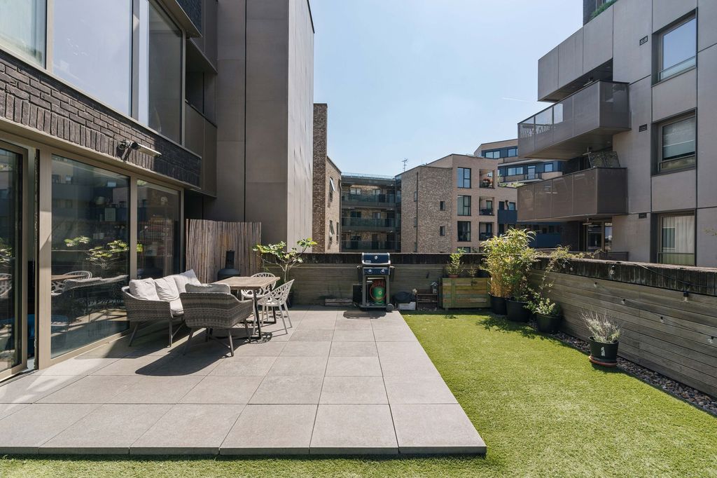 Property photo 2 of 15 Monohaus E8