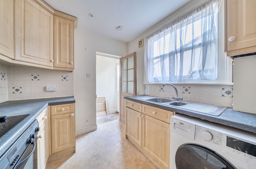 Property photo 3 of 20 Picture 3