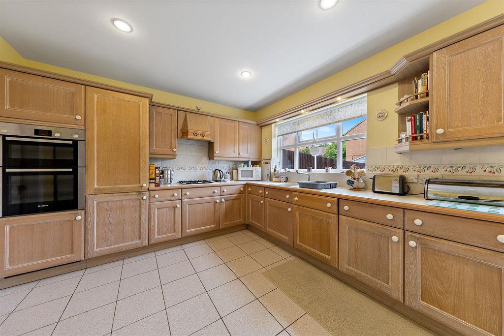 Property photo 2 of 28 1Langtondrweb15.Jpg