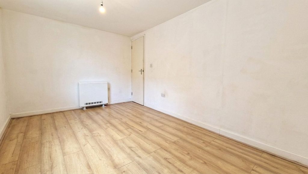 Property photo 3 of 7 Open Plan