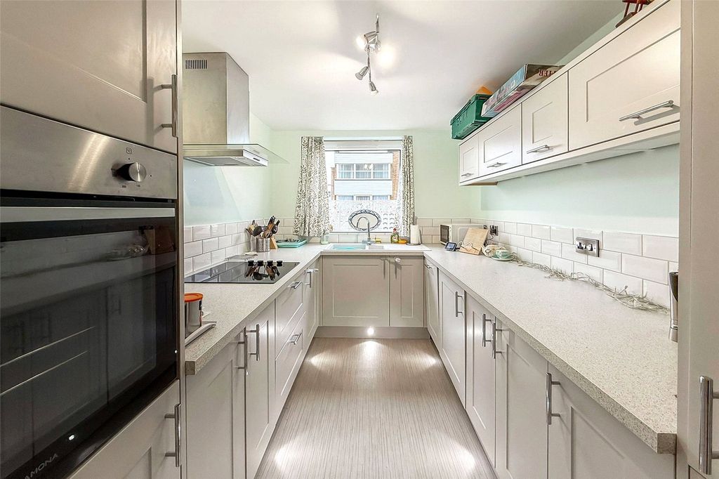 Property photo 3 of 13 Picture No. 11