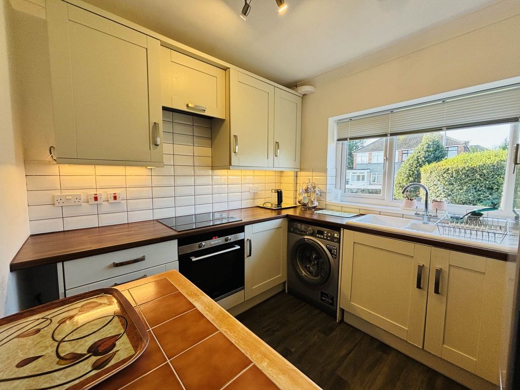 Property photo 3 of 25