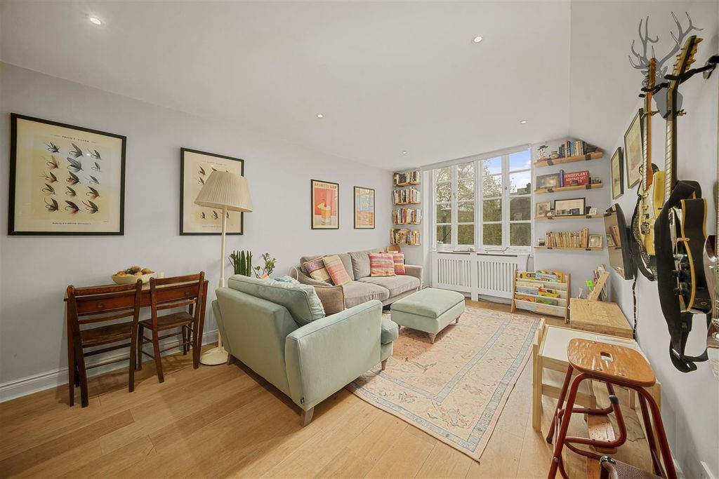 Property photo 2 of 22