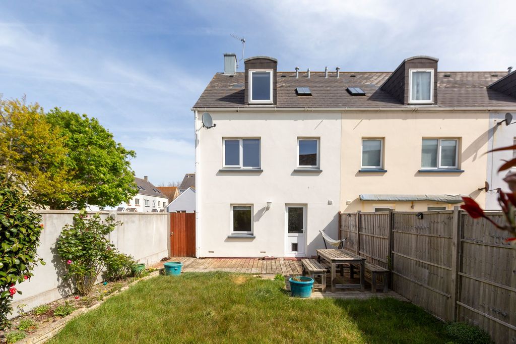 Property photo 1 of 24