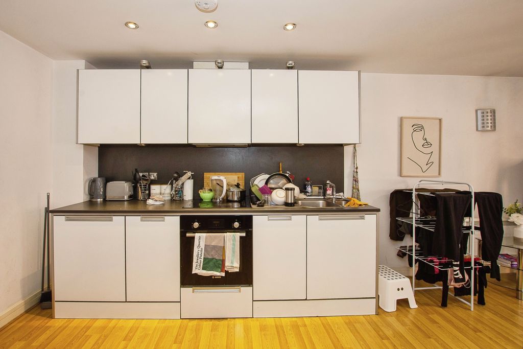 Property photo 2 of 15 Photography