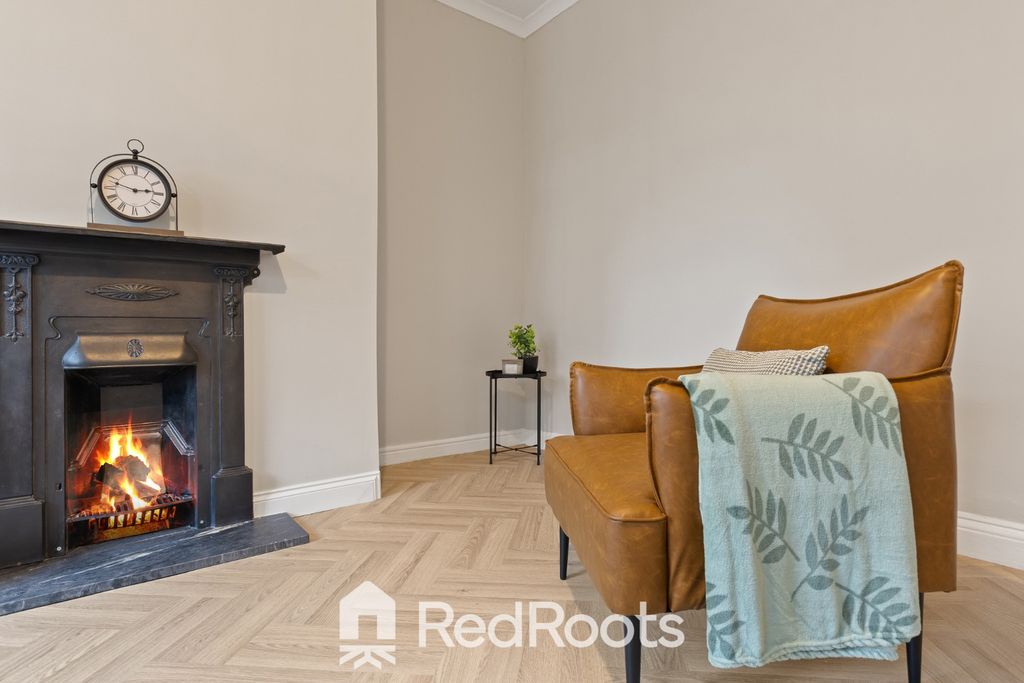 Property photo 3 of 21 4920724