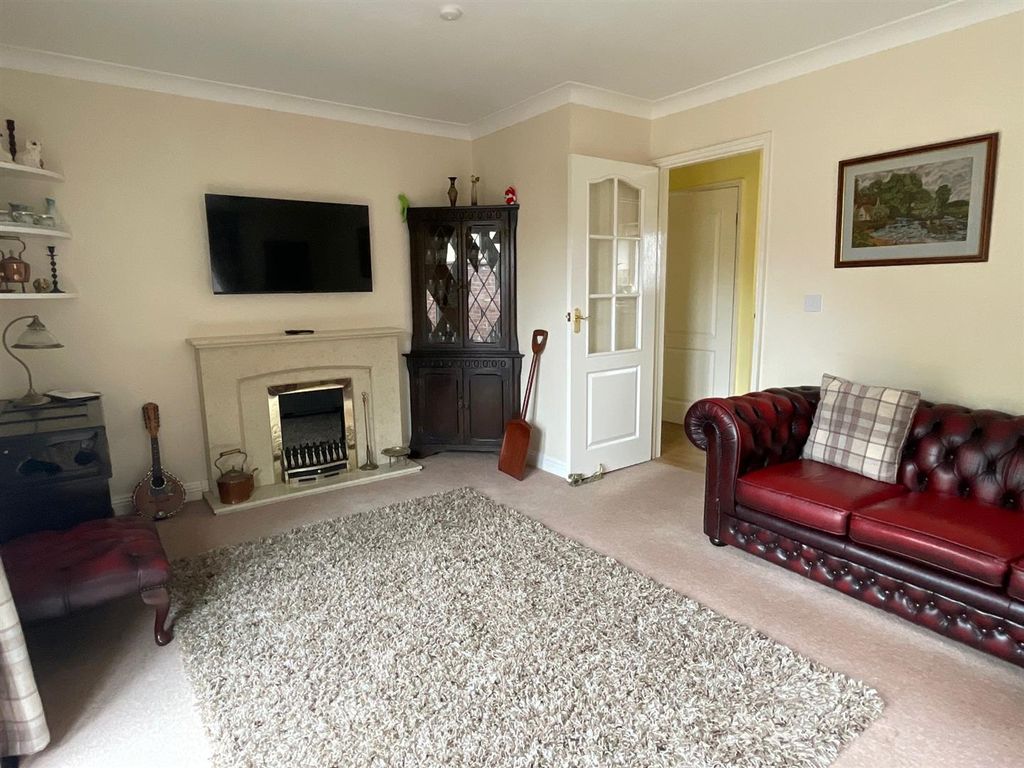 Property photo 3 of 24