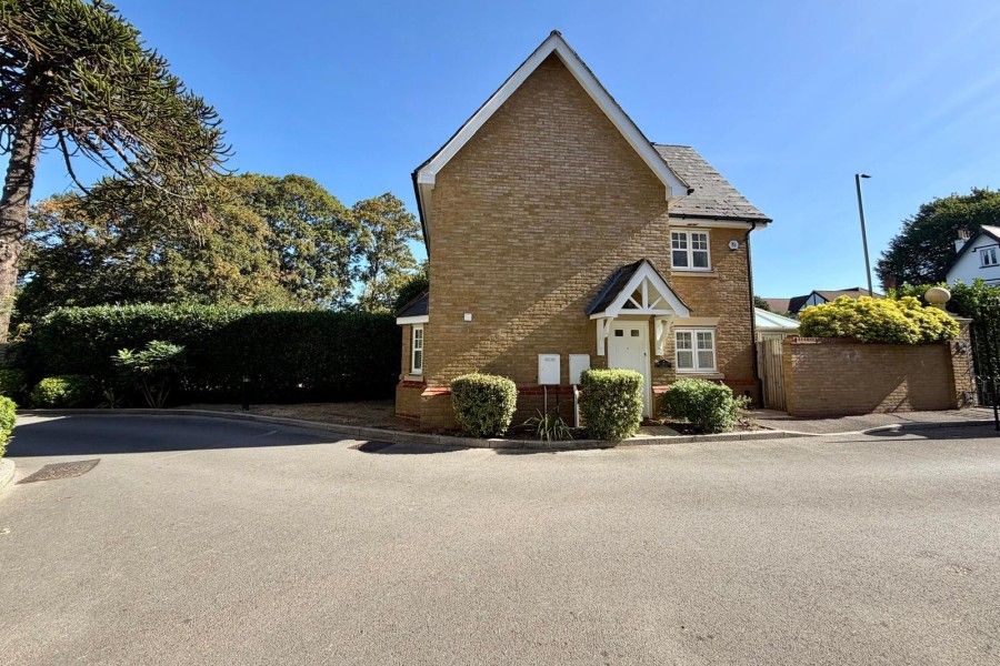 Property photo 3 of 17