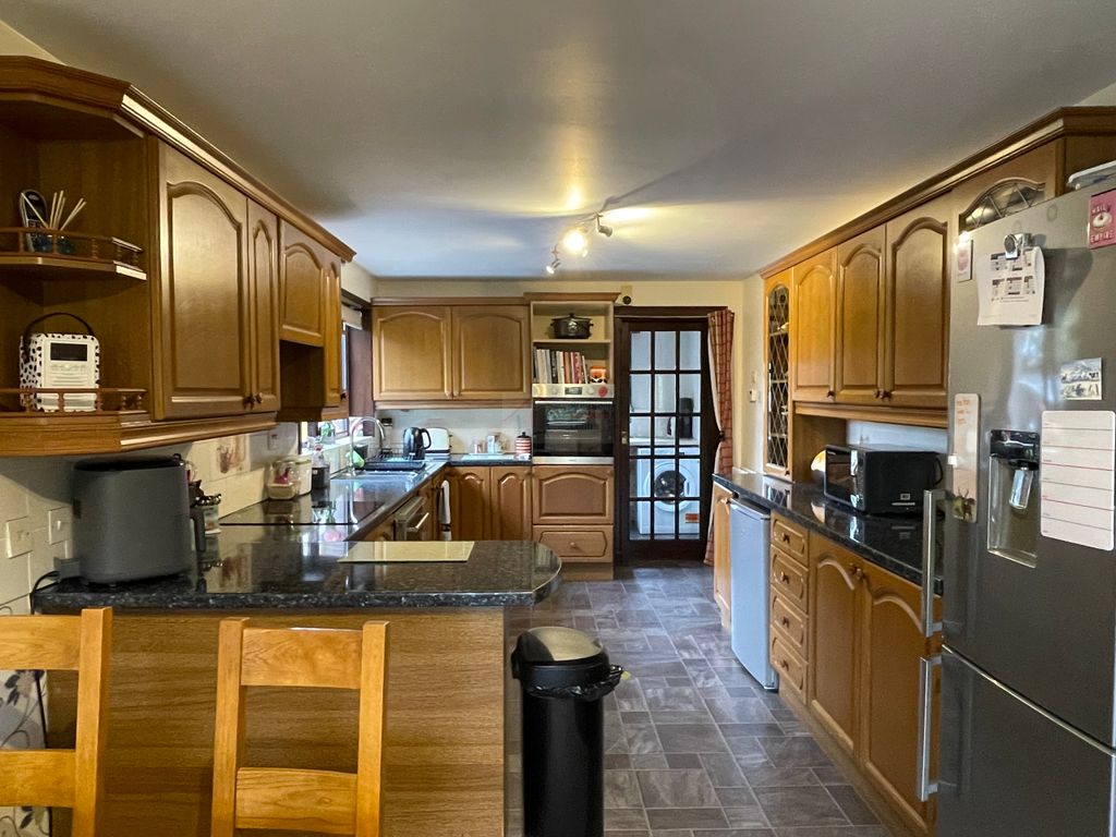 Property photo 2 of 34 Kitchen