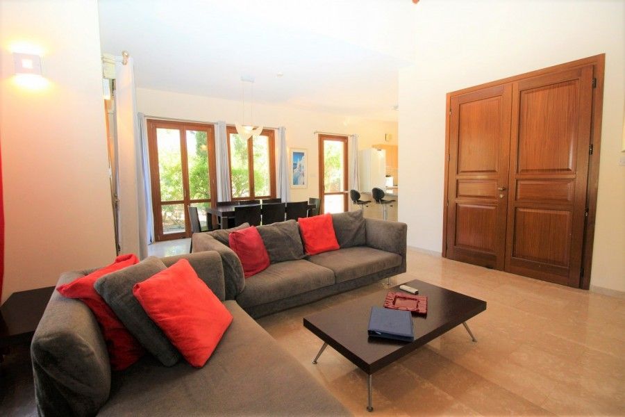 Property photo 3 of 29