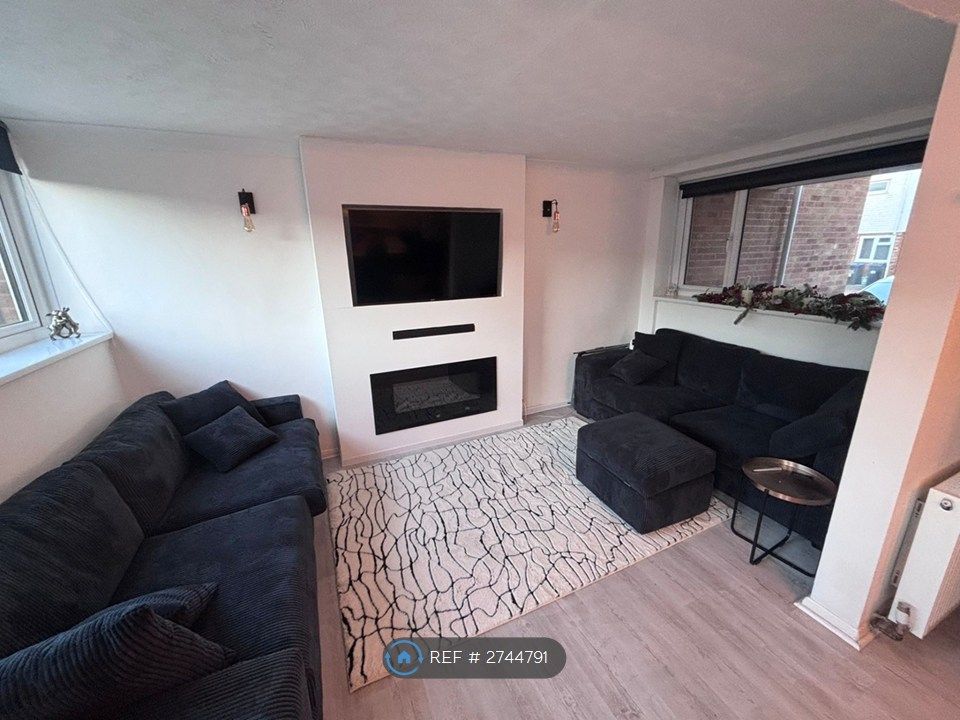 Property photo 1 of 10 Lounge