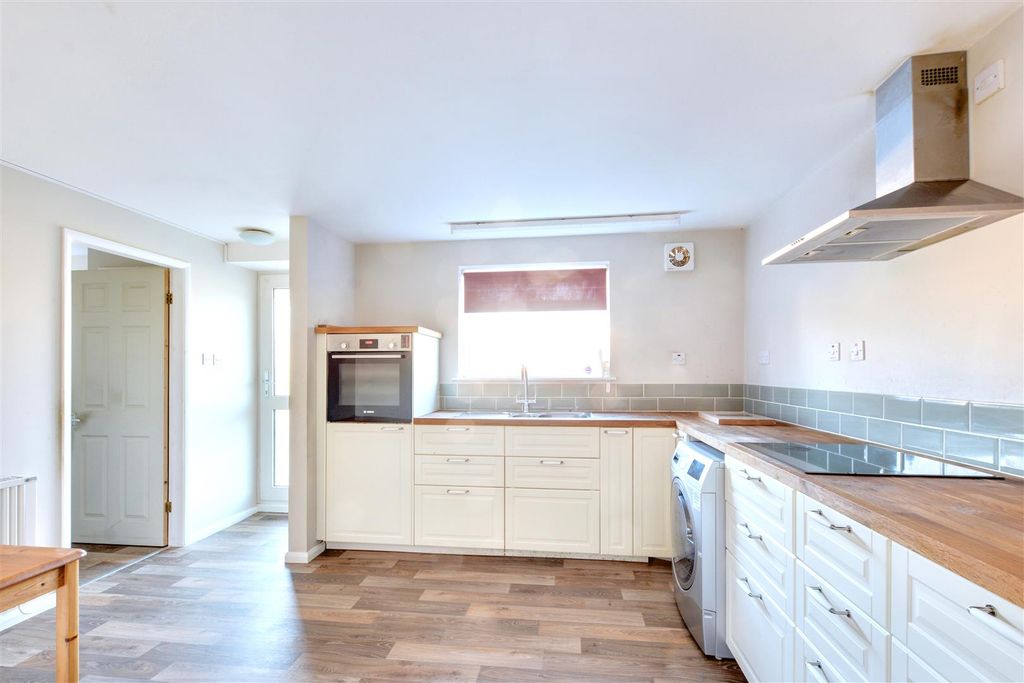 Property photo 3 of 13 Front_2.Jpeg