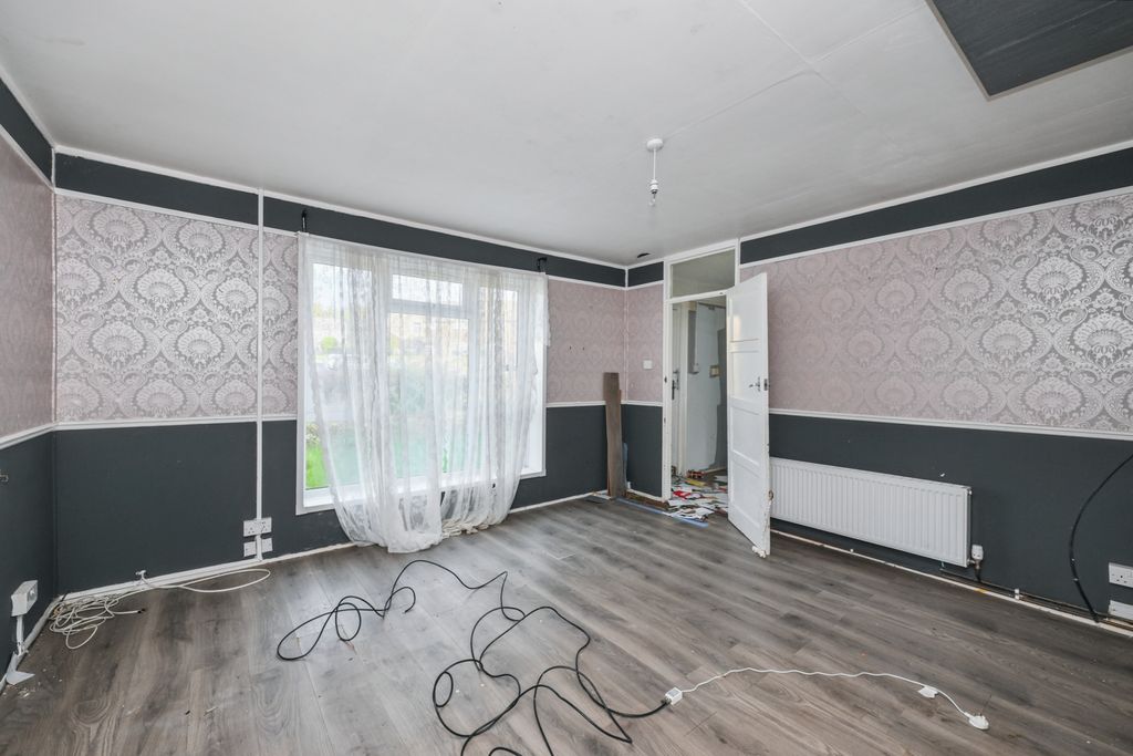 Property photo 2 of 13 20251001045401_Dsc_0202_Isdf5.Jpg