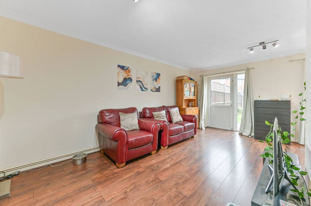 Property photo 3 of 16