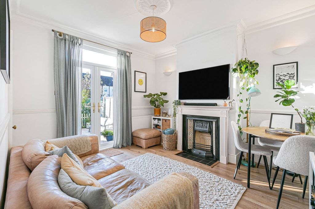 Property photo 1 of 19