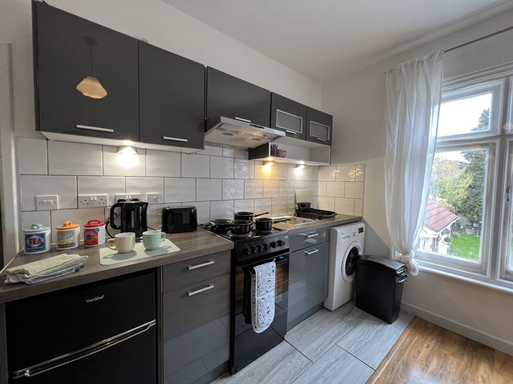 Property photo 2 of 7 2788-Hr-4.Jpg