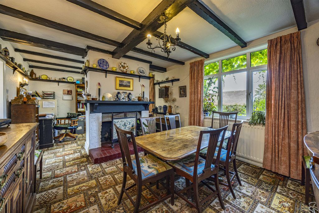 Property photo 3 of 18
