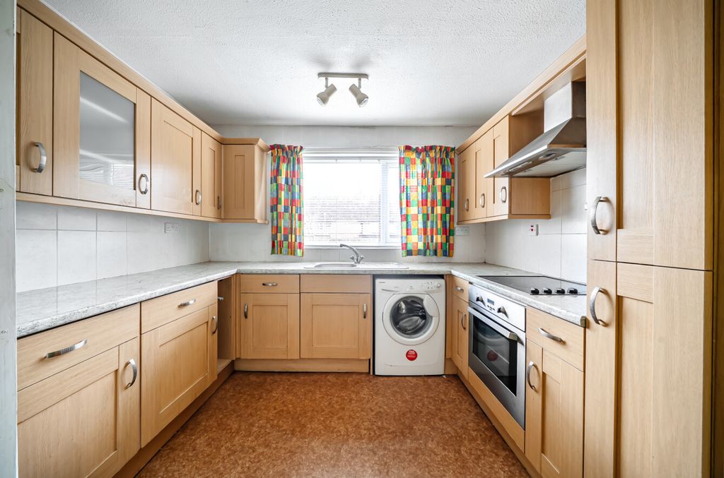 Property photo 2 of 15 1373074-2-690B5B0...