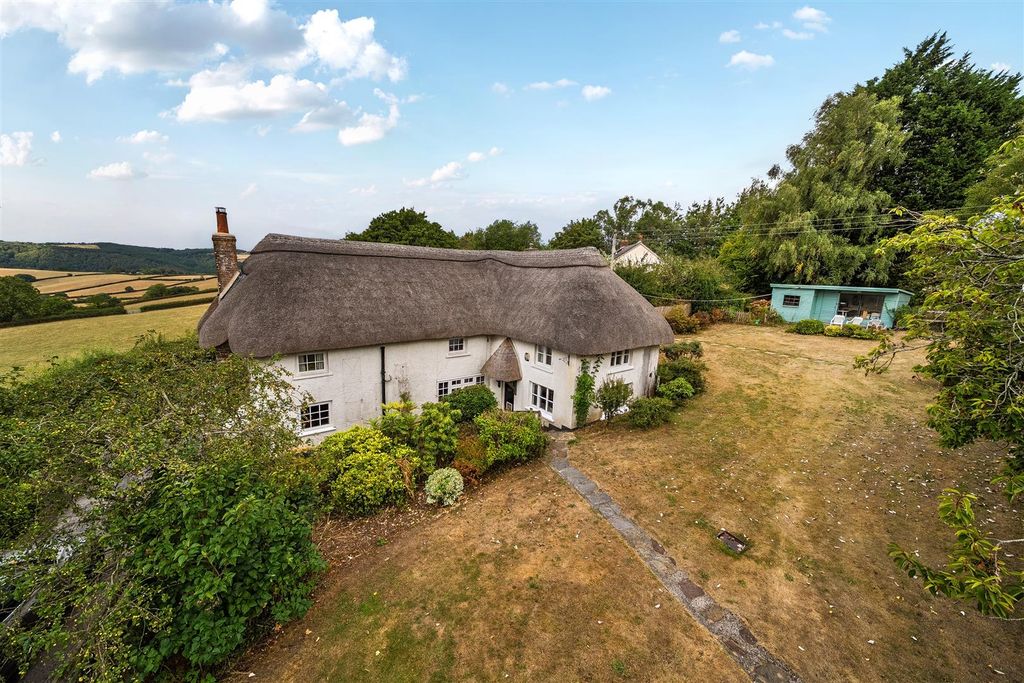 Property photo 3 of 38 3-6A8d6B4Eac4Fb-1511917-1A0386Ac43B76-003-3-1.Jpg