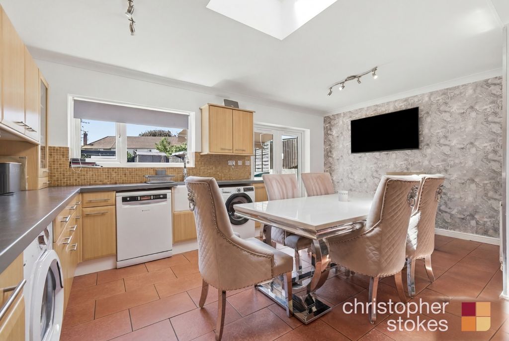 Property photo 3 of 18 5252135