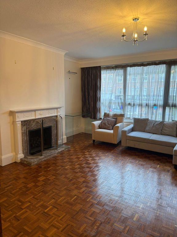 Property photo 2 of 23