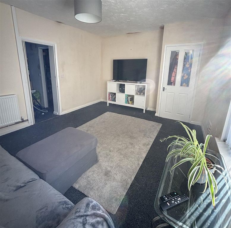 Property photo 1 of 19 Lounge.Jpeg