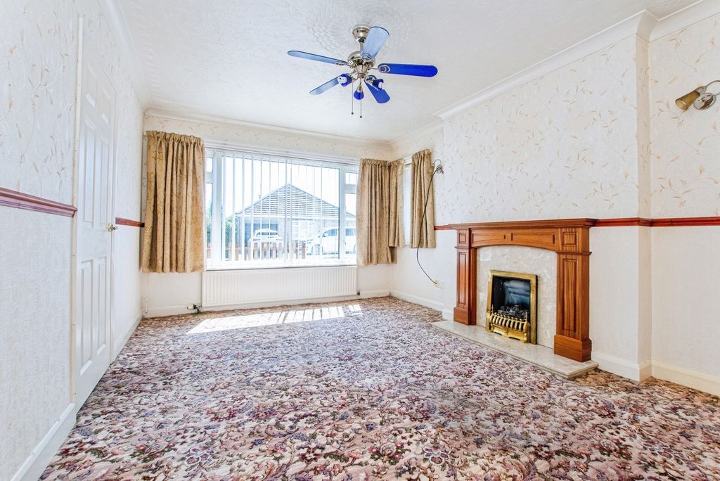 Property photo 3 of 11 Pbox-Img.Jpg