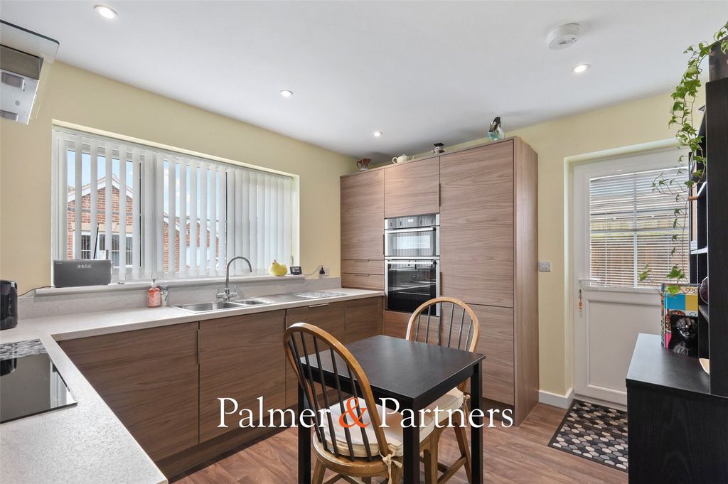 Property photo 3 of 20 Picture No. 18