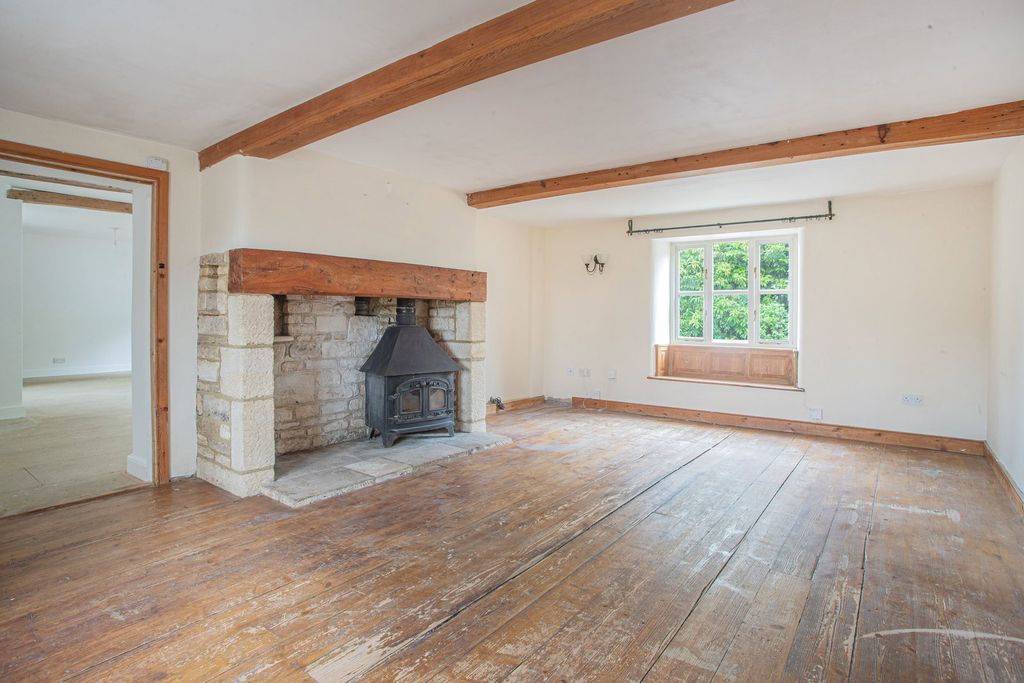 Property photo 3 of 24