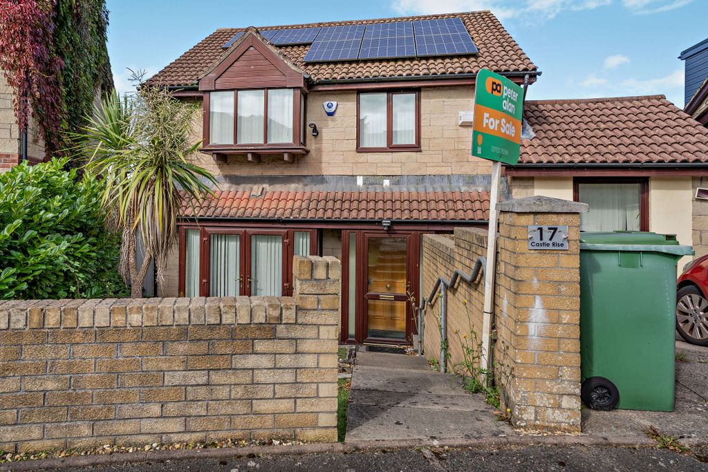 Property photo 1 of 24