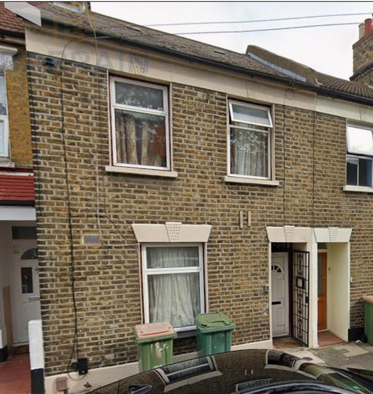 Property photo 2 of 9 House For Sale At Upton Park, E13, By Barrain London Estate Agents