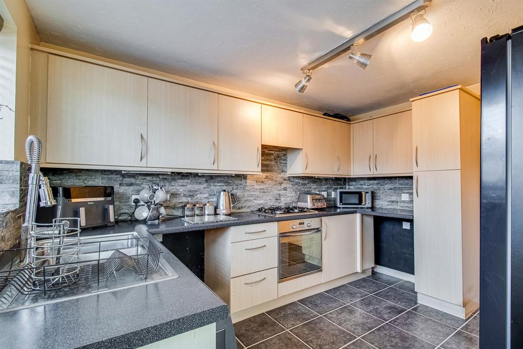 Property photo 1 of 14 Kitchen