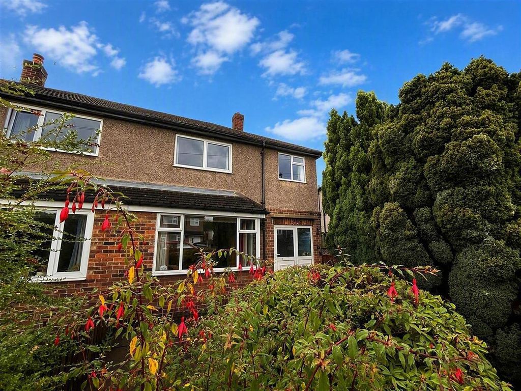 Property photo 3 of 19 Front Alt Image Warrenside Blue Sky.Png